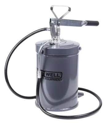 KraftWell KRW1795A Нагнетатель масла с ручным приводом 10 л KraftWell KRW1795A Нагнетатель масла с ручным приводом 10 л